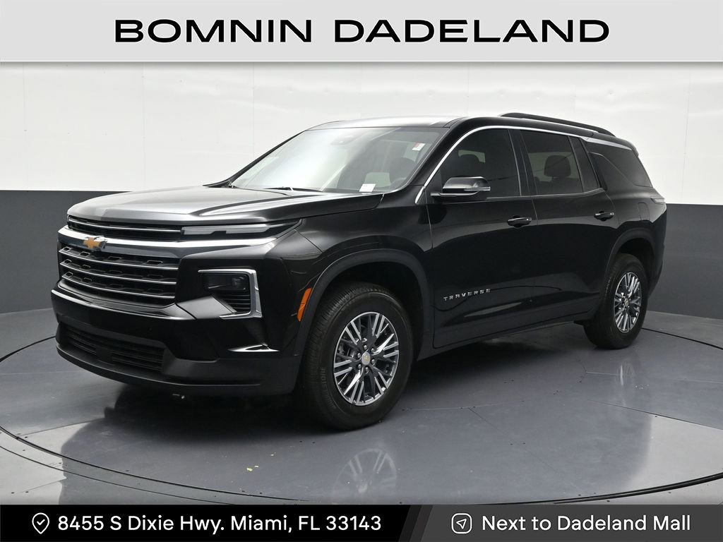 Used 2025 Chevrolet Traverse LT