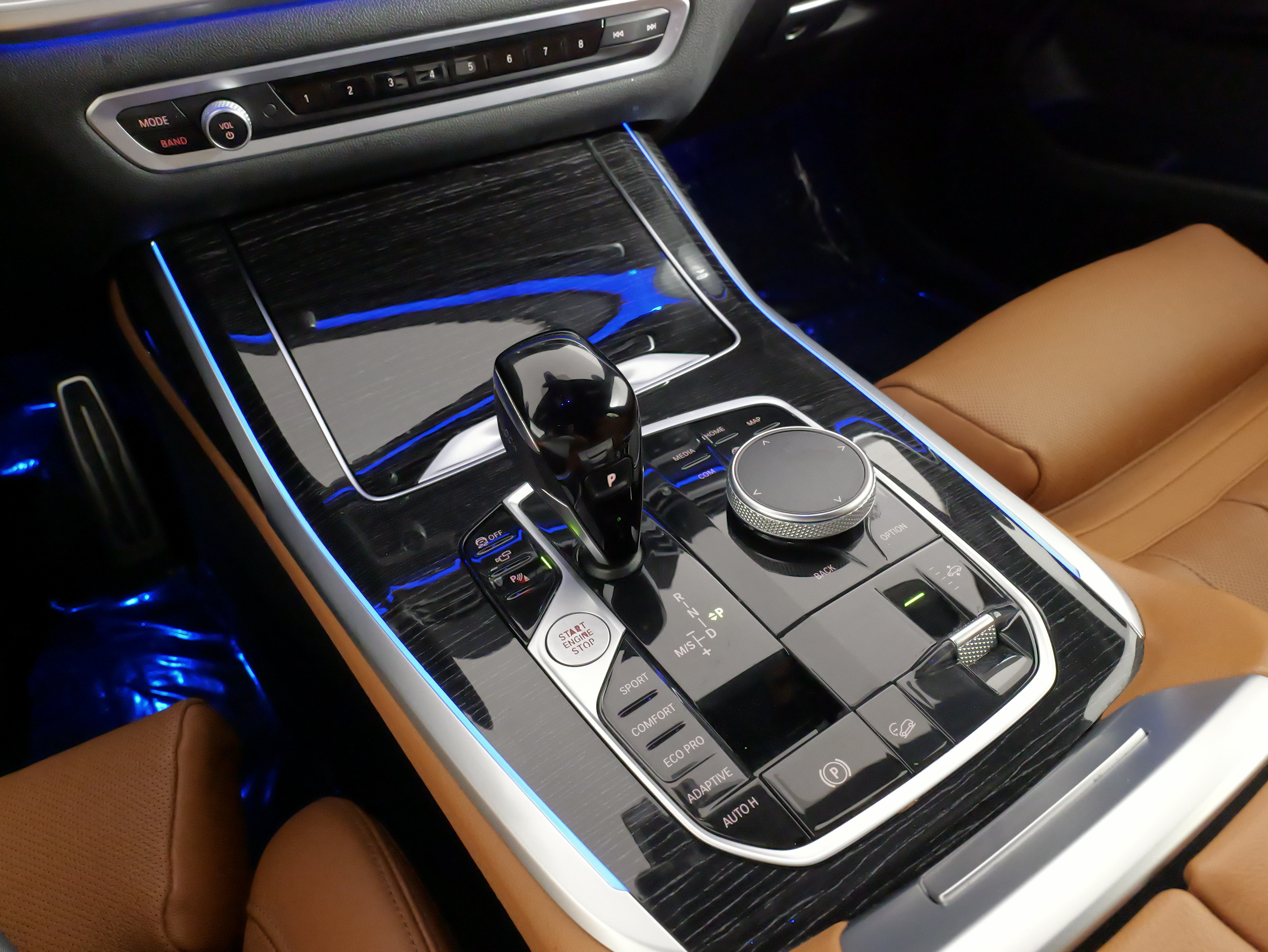 Used 2022 BMW X7 xDrive40i w/ M Sport Package AWD/4WD image 55