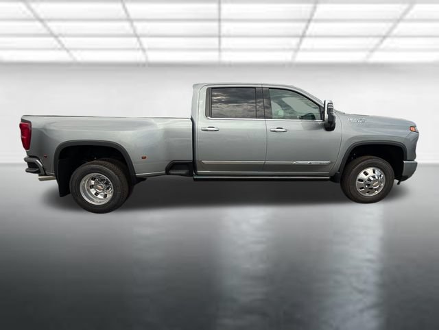 New 2026 Chevrolet Silverado 3500 High Country w/ Technology Package AWD/4WD image 36