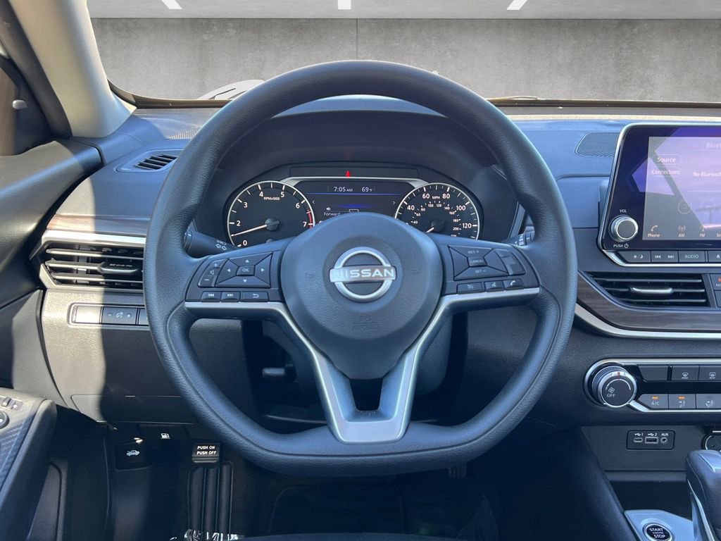 Certified 2025 Nissan Altima 2.5 SV image 21