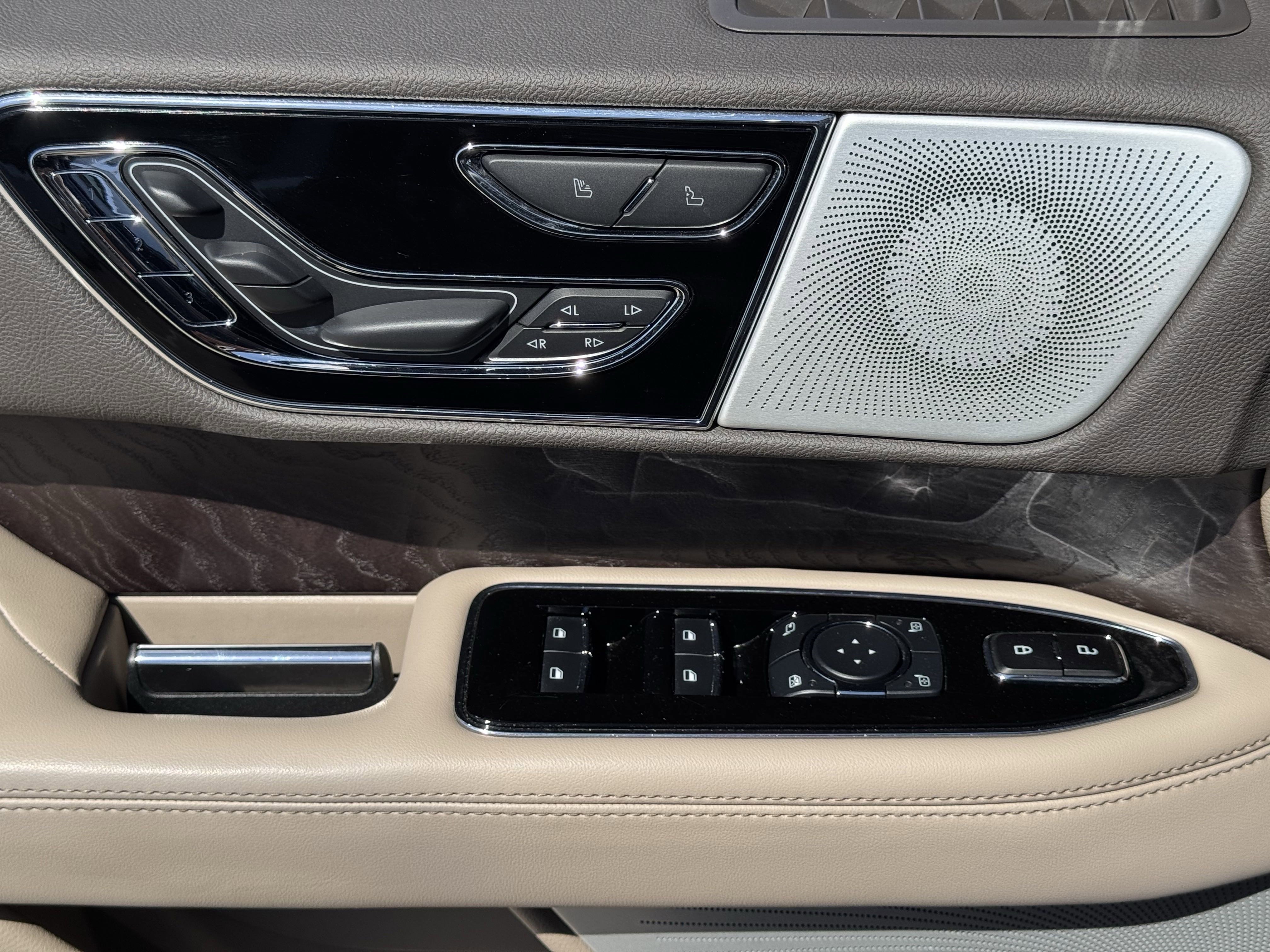 Certified 2023 Lincoln Navigator Reserve image 33