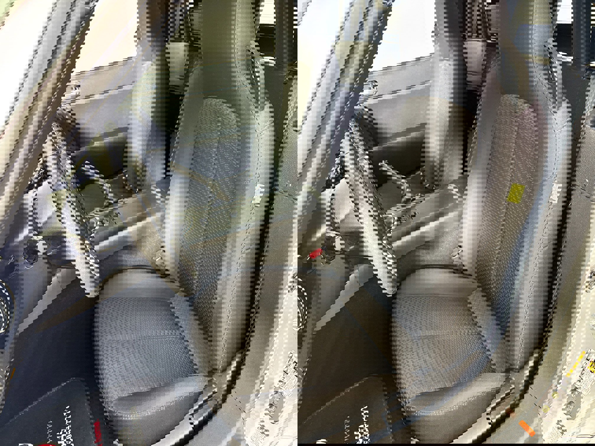 Used 2006 MAZDA MX-5 Miata image 17