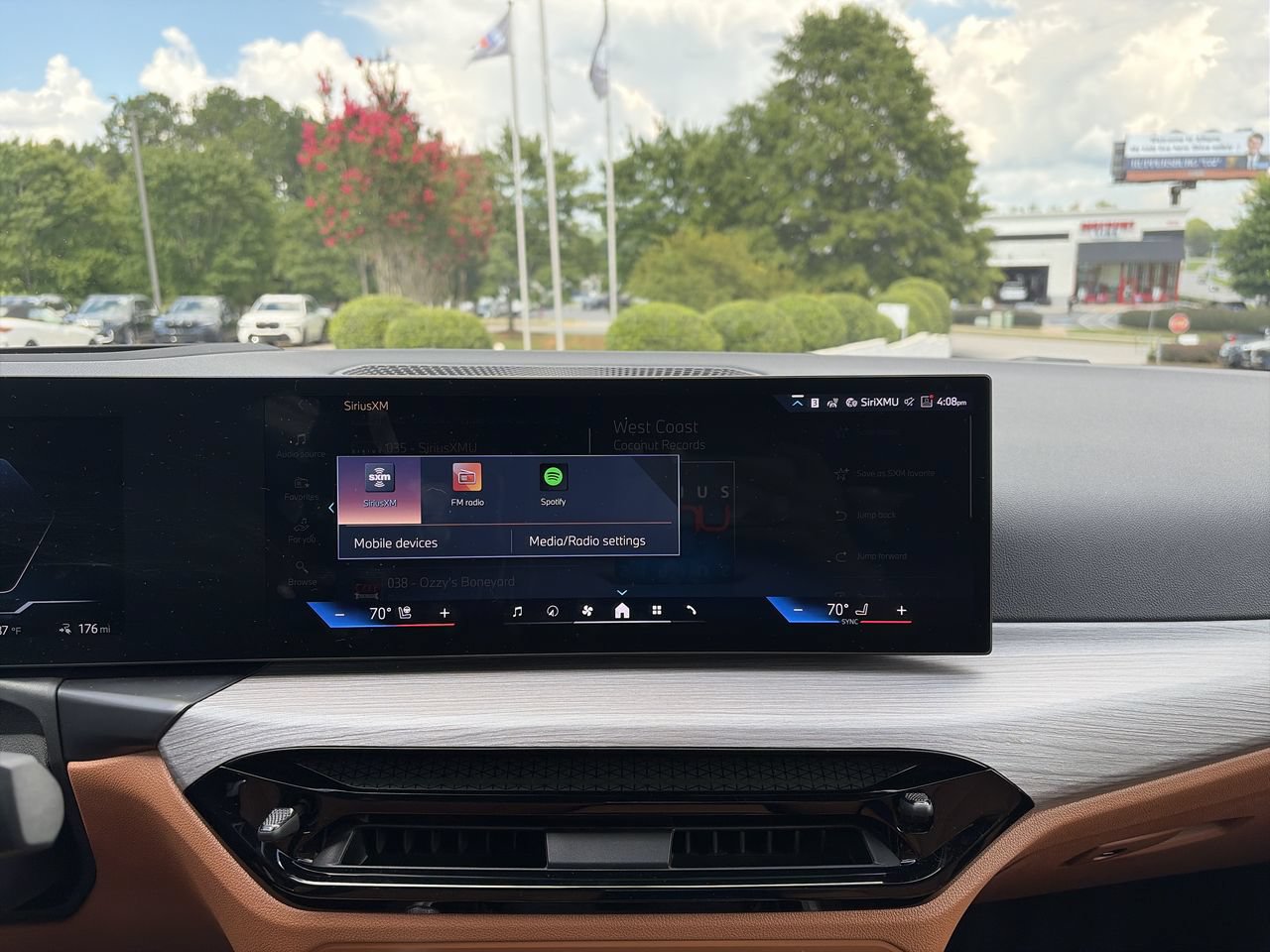 Used 2026 BMW i4 eDrive40 w/ Premium Package RWD image 24