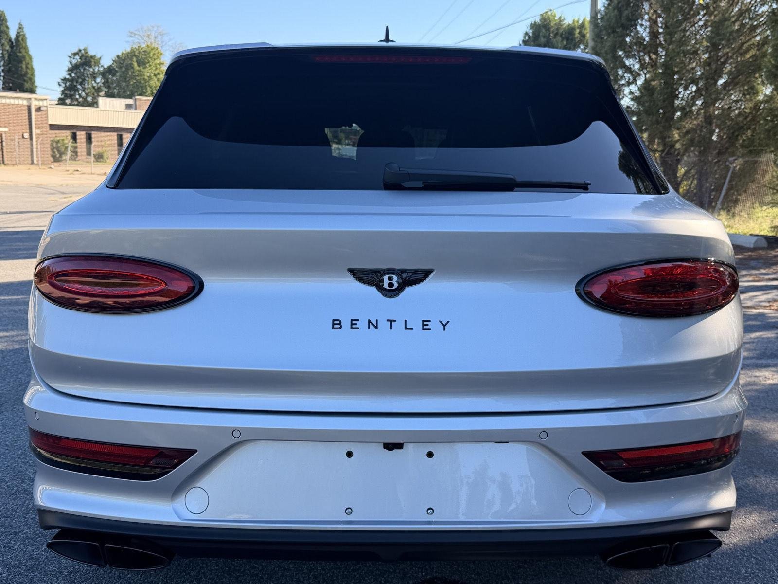 New 2027 Bentley Bentayga AWD/4WD image 2