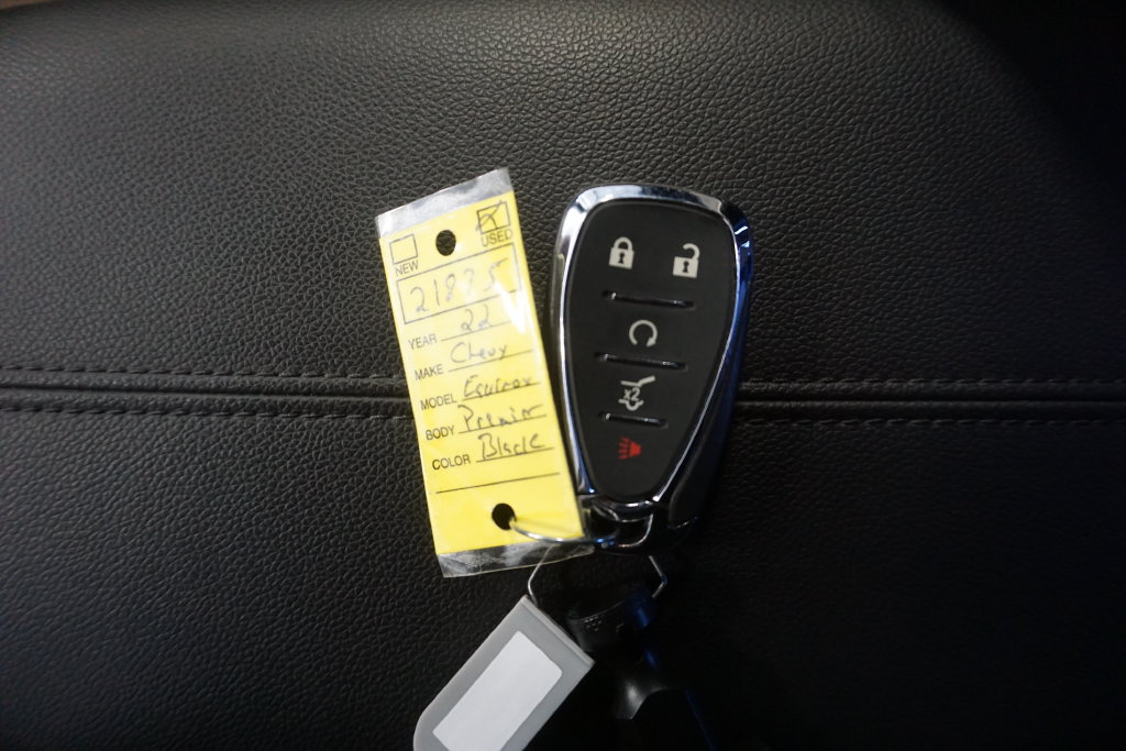 Used 2022 Chevrolet Equinox Premier AWD/4WD image 35