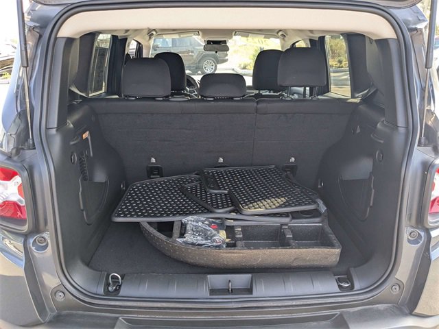 Used 2023 Jeep Renegade Altitude image 12