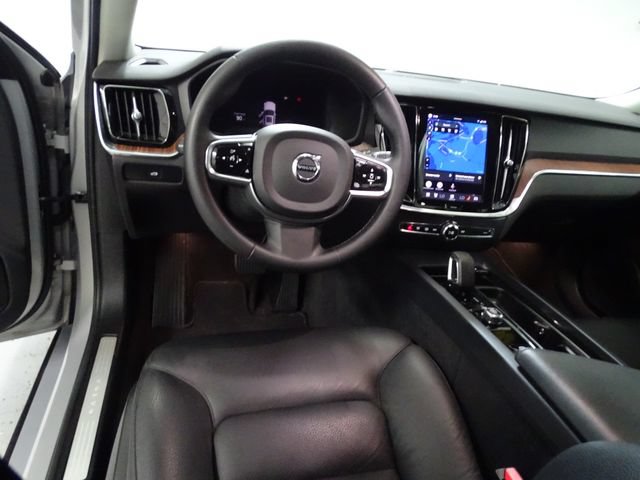 Used 2024 Volvo S60 B5 Plus AWD/4WD image 5