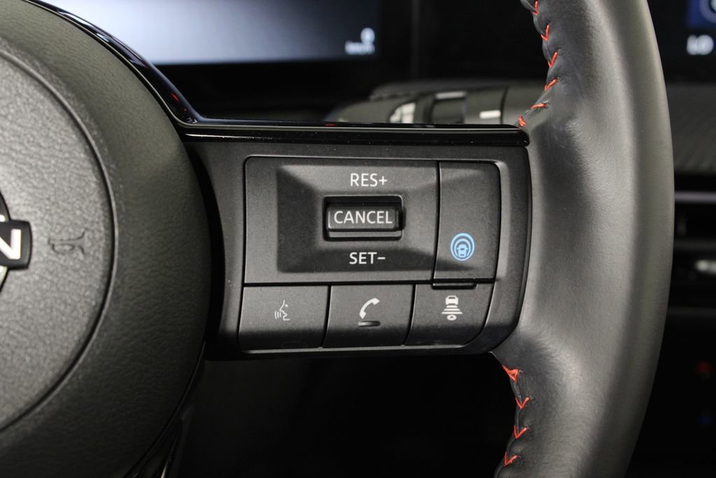 Certified 2025 Nissan Kicks SR image 26