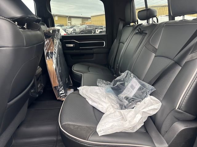New 2026 RAM 2500 Laramie AWD/4WD image 13
