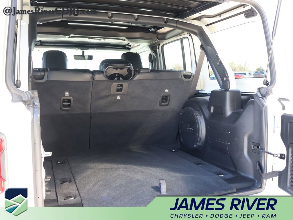 Used 2023 Jeep Wrangler Altitude image 15