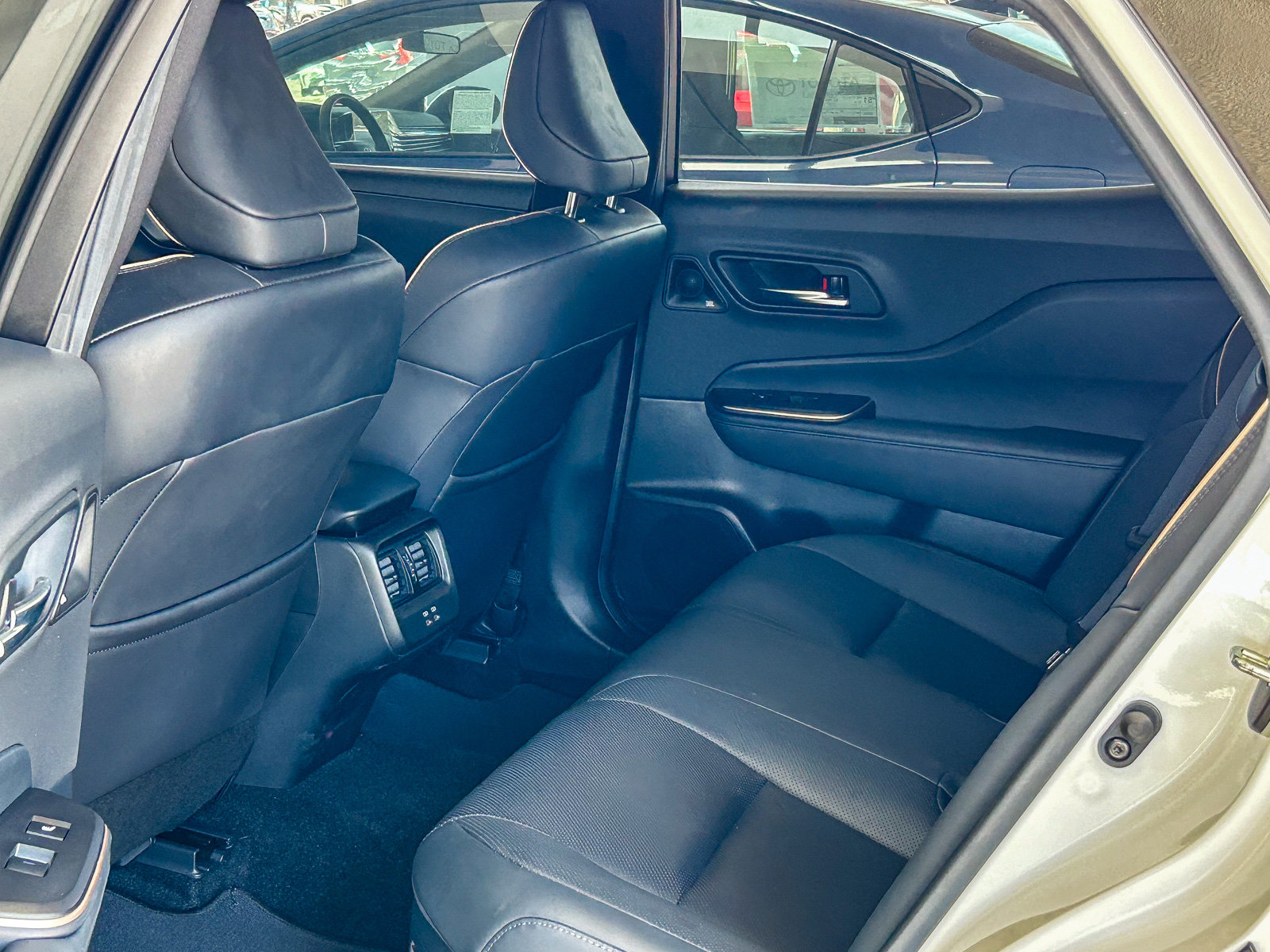 Used 2023 Toyota Crown Platinum w/ Carpet Mat Package (TMS) AWD/4WD image 18