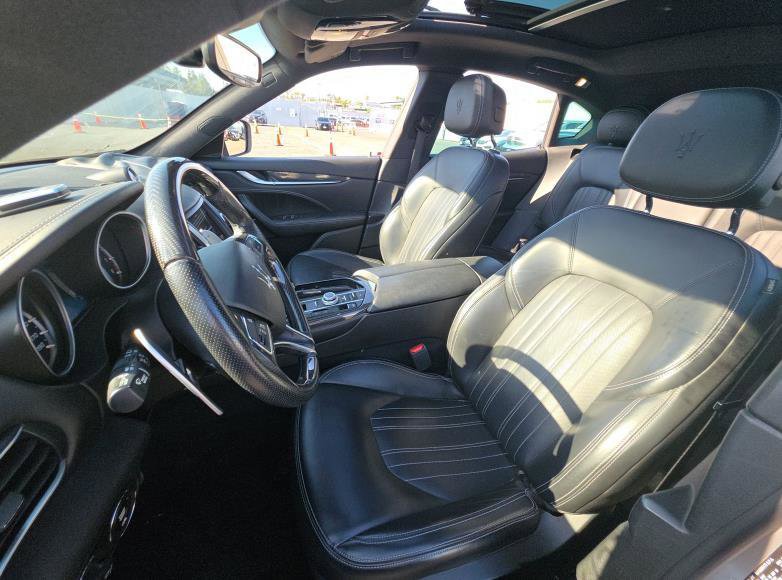 Used 2017 Maserati Levante S AWD/4WD image 10