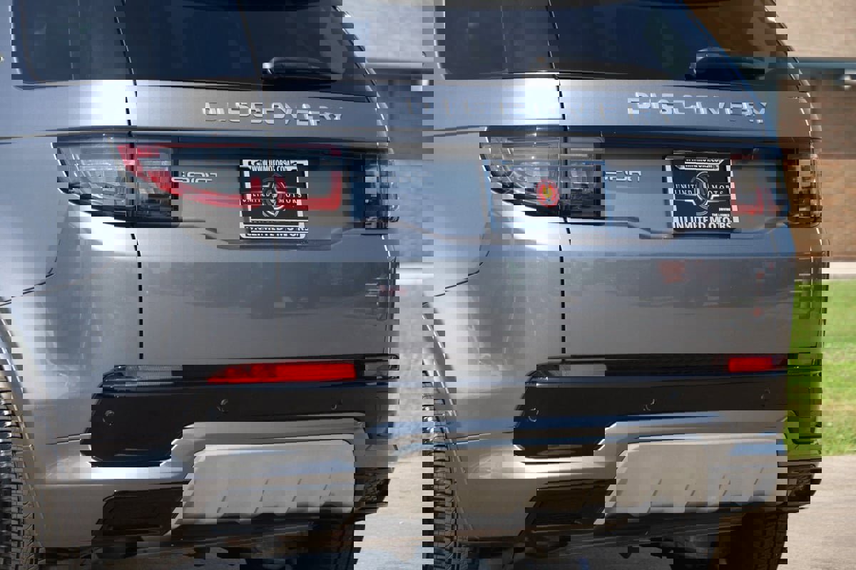 Used 2024 Land Rover Discovery Sport S image 27