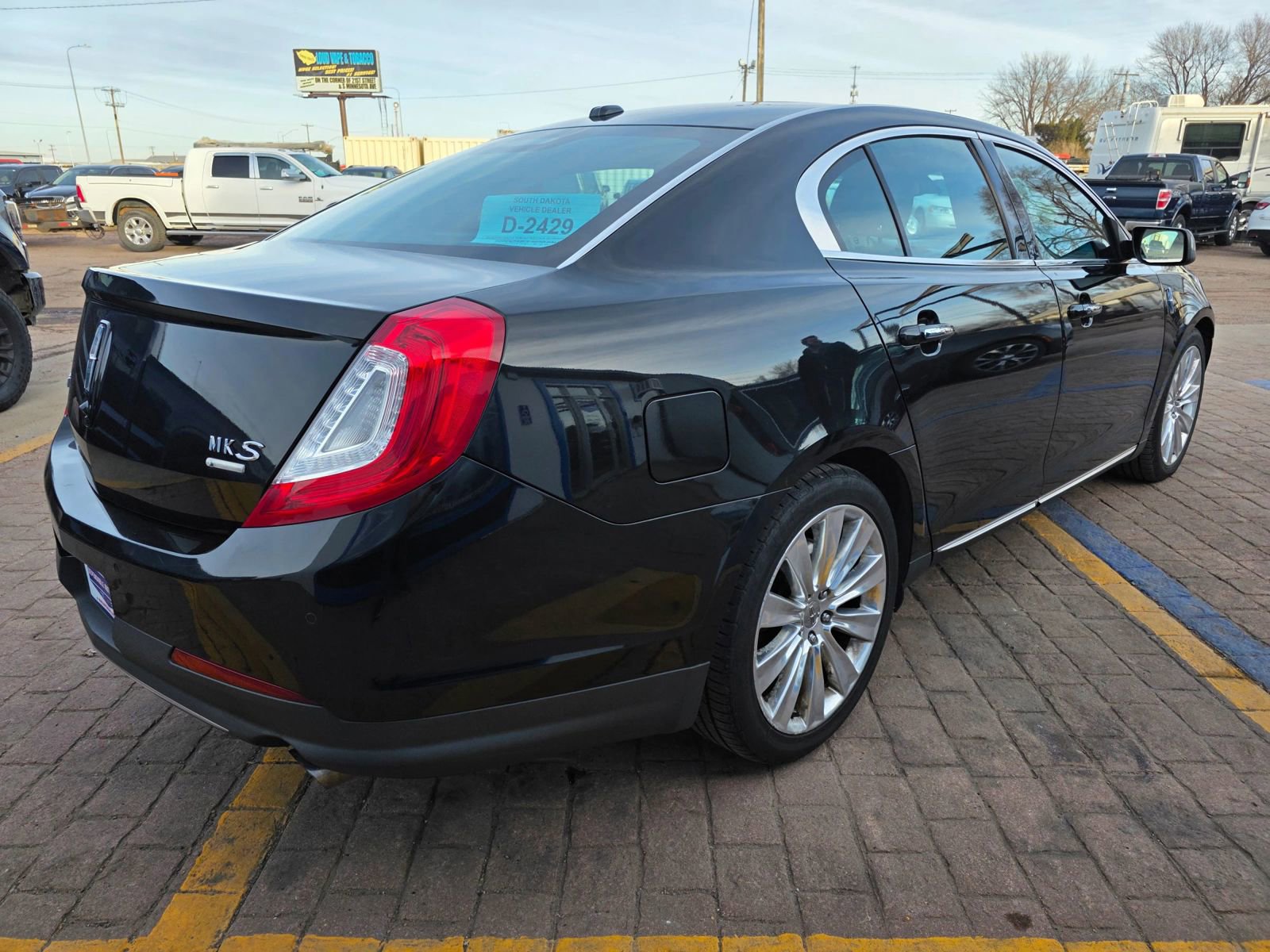 Used 2014 Lincoln MKS AWD w/ Equipment Group 201A image 5