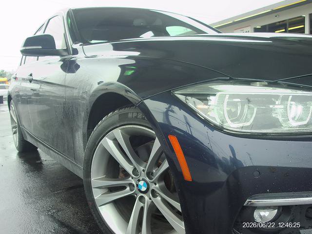 Used 2017 BMW 330i xDrive Sedan AWD/4WD image 19