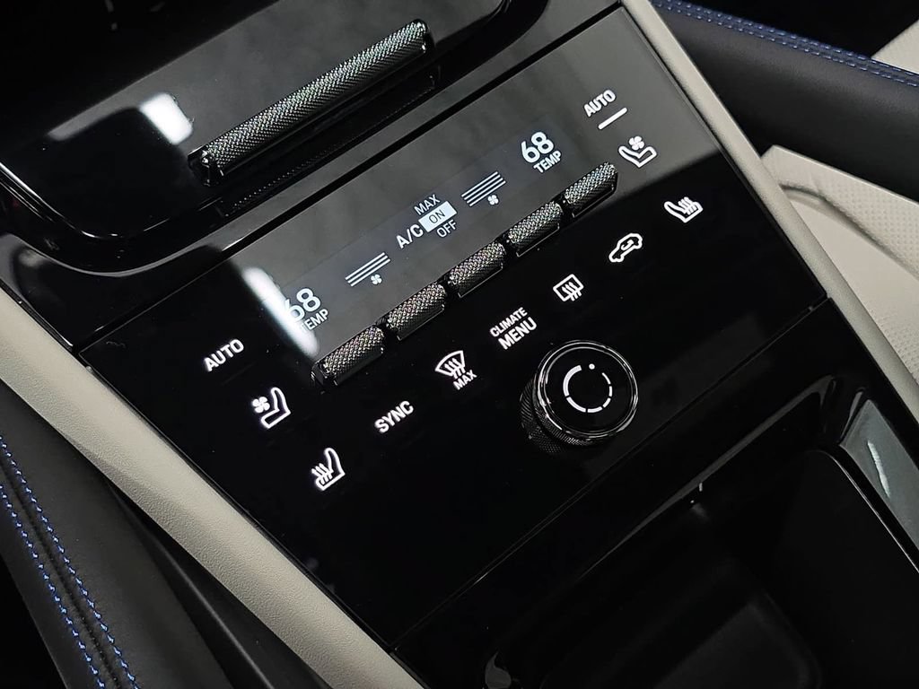New 2026 Porsche Cayenne GTS AWD/4WD image 19