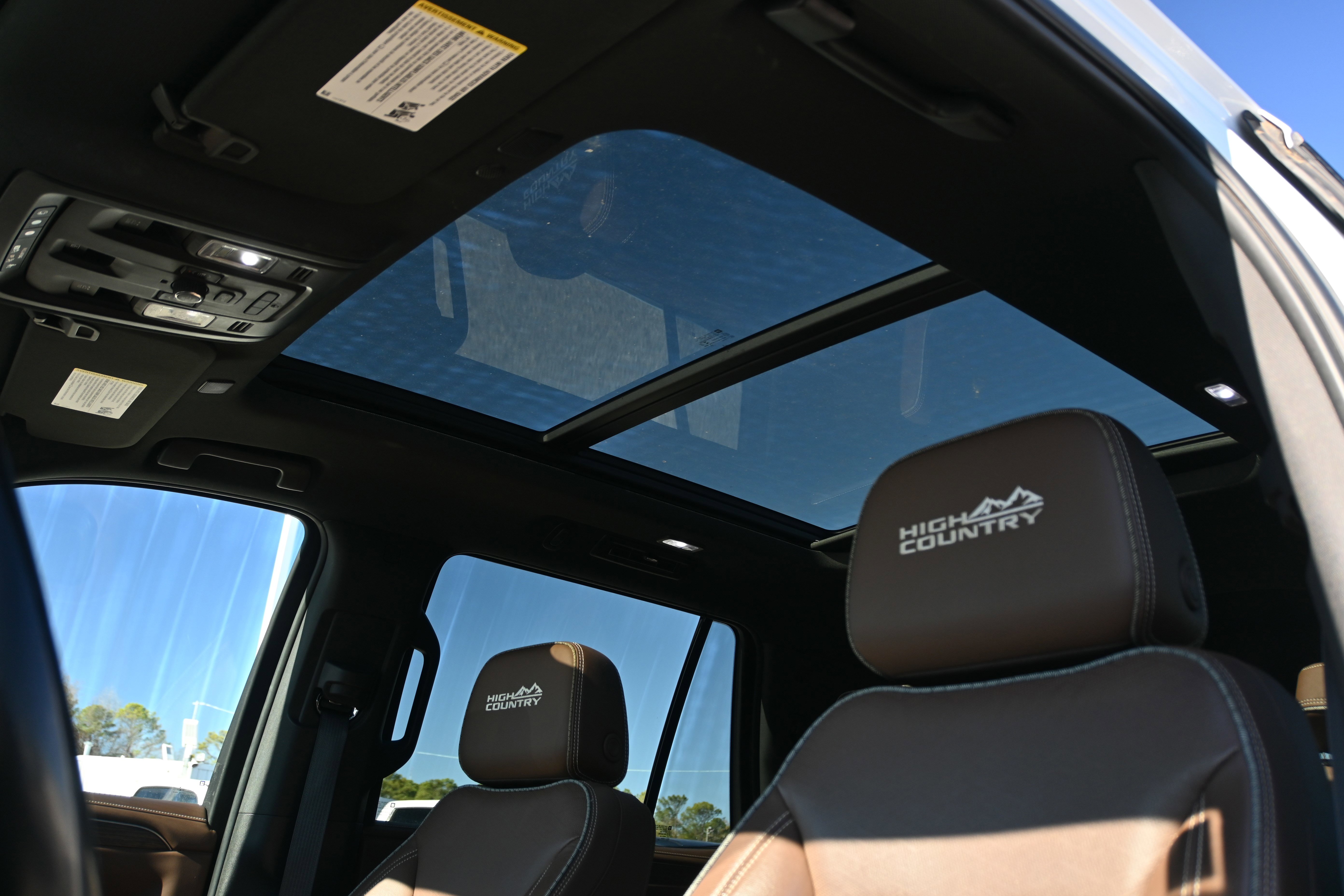 Used 2021 Chevrolet Tahoe High Country w/ Premium Package image 9