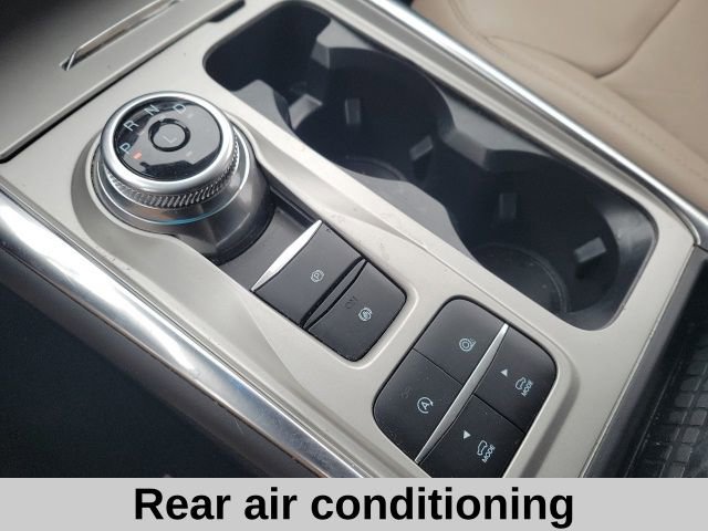 Used 2023 Ford Explorer Limited w/ Equipment Group 301A image 7