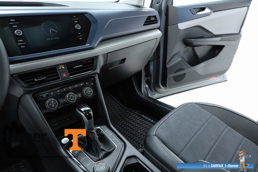 Used 2024 Volkswagen Taos SE w/ Panoramic Sunroof Package image 61