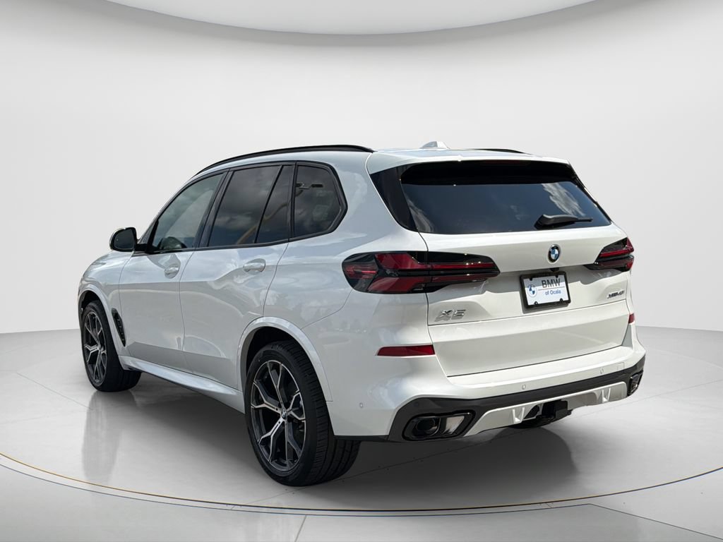 New 2026 BMW X5 xDrive40i w/ M Sport Package AWD/4WD image 3