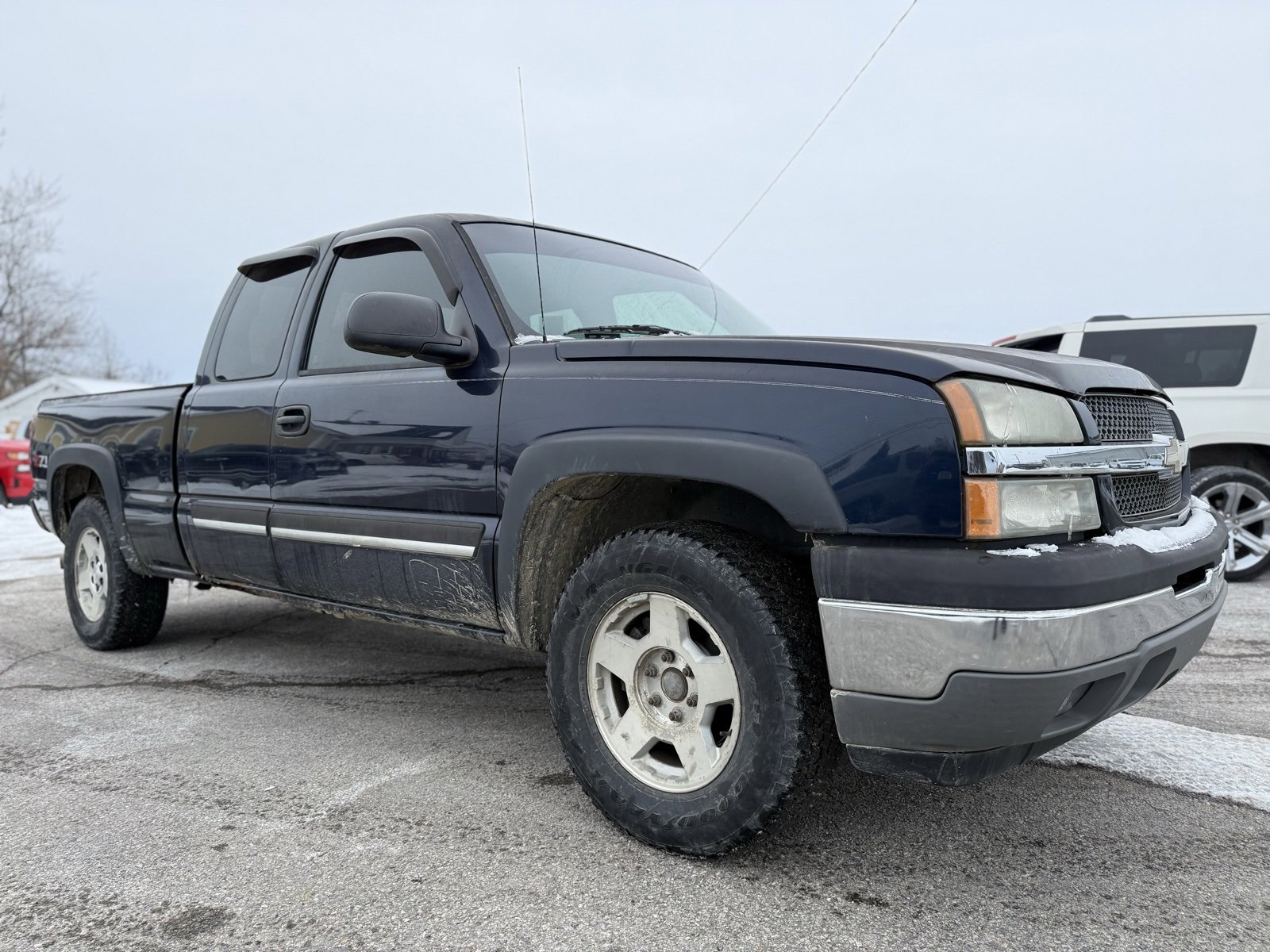 Used 2005 Chevrolet Silverado 1500 Z71 w/ Light Duty Power Package image 9