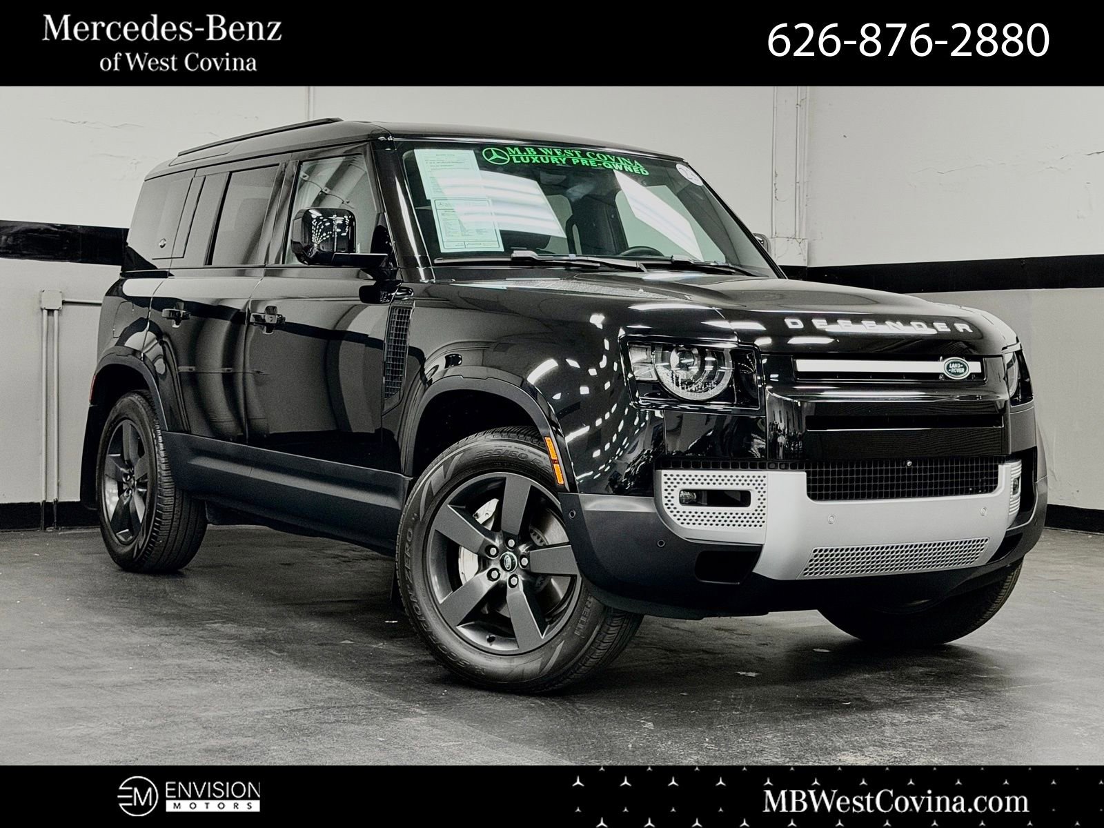 Used 2023 Land Rover Defender 110 SE image 1