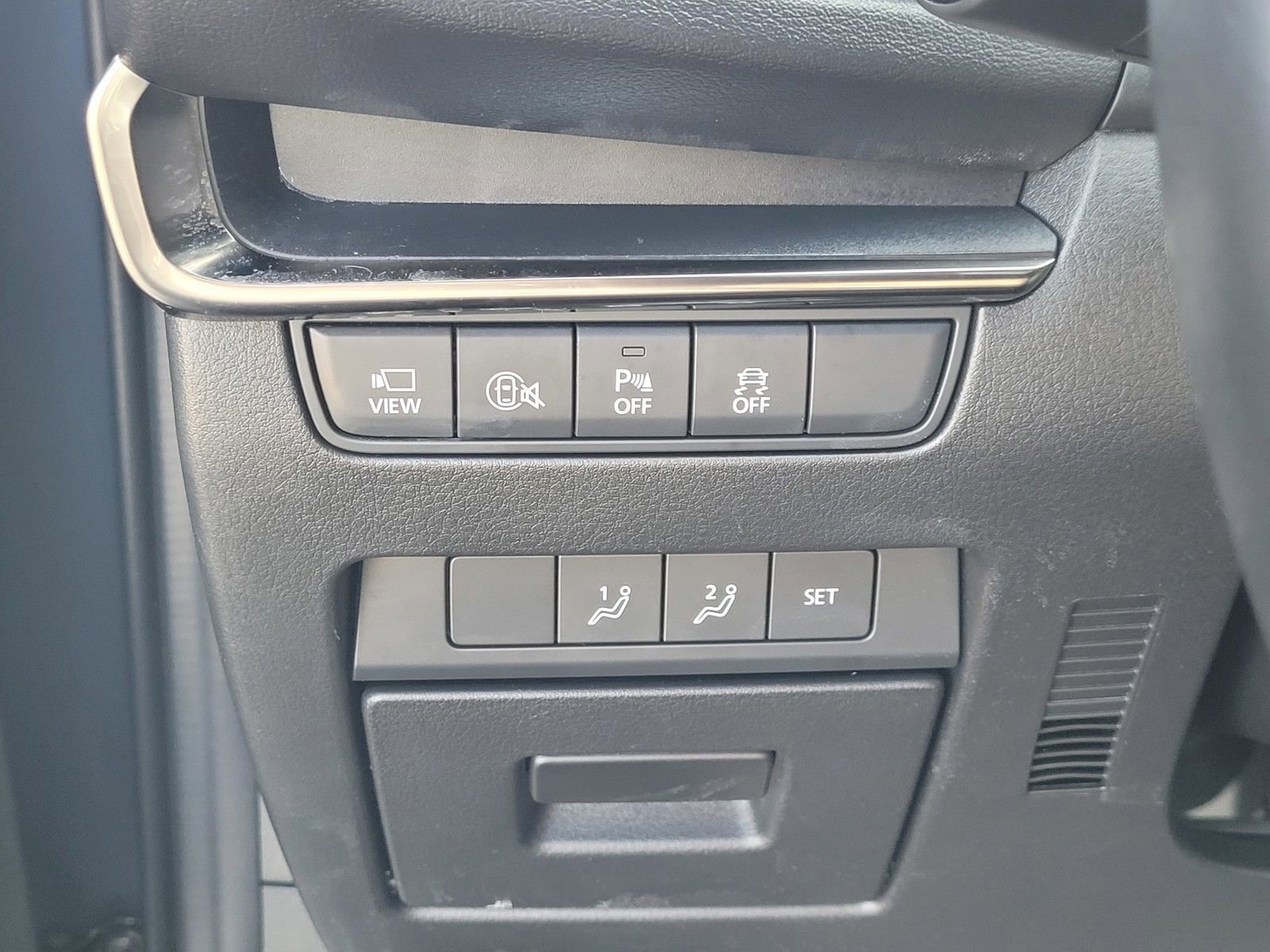 Used 2024 MAZDA MAZDA3 Hatchback w/Premium Plus Pkg image 18