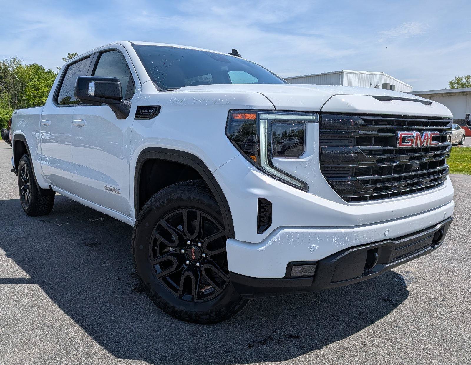 New 2026 GMC Sierra 1500 Elevation w/ Elevation Premium Package