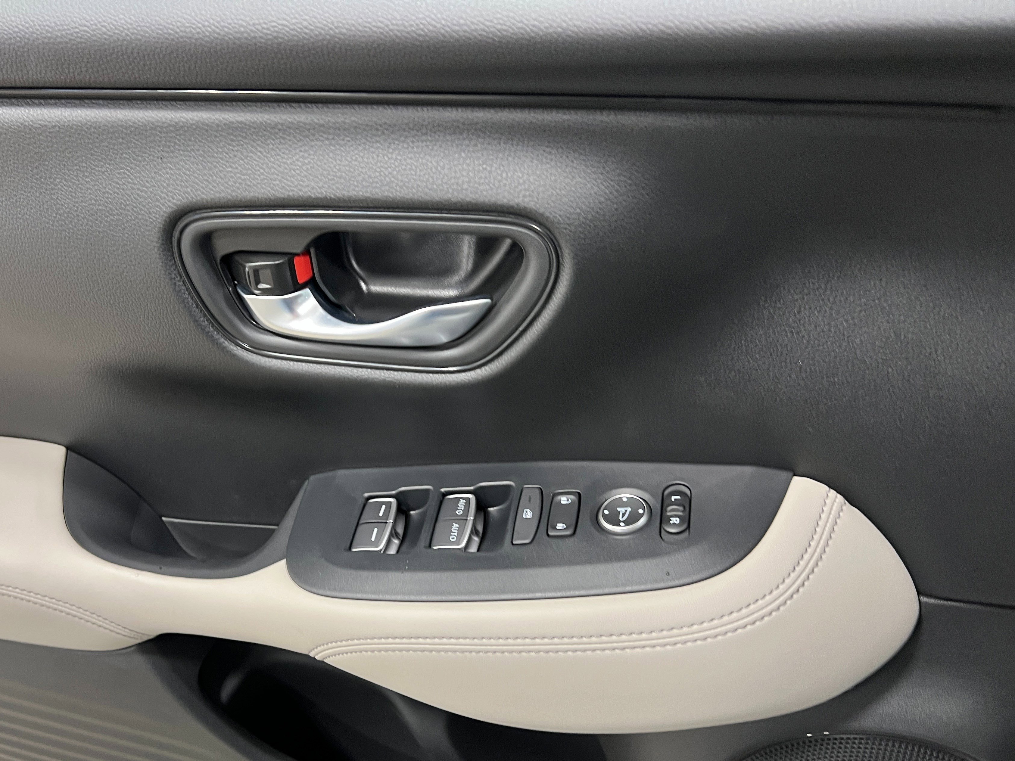 New 2025 Honda HR-V EX-L image 17