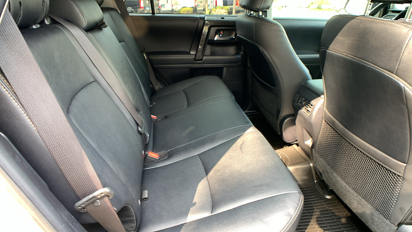 Used 2023 Toyota 4Runner 40th Anniversary SE AWD/4WD image 31