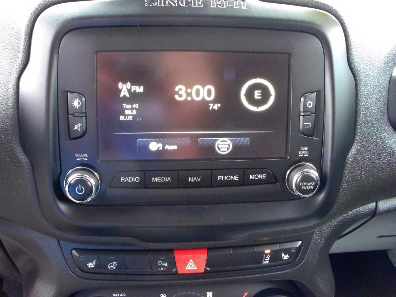 Used 2016 Jeep Renegade Limited image 22