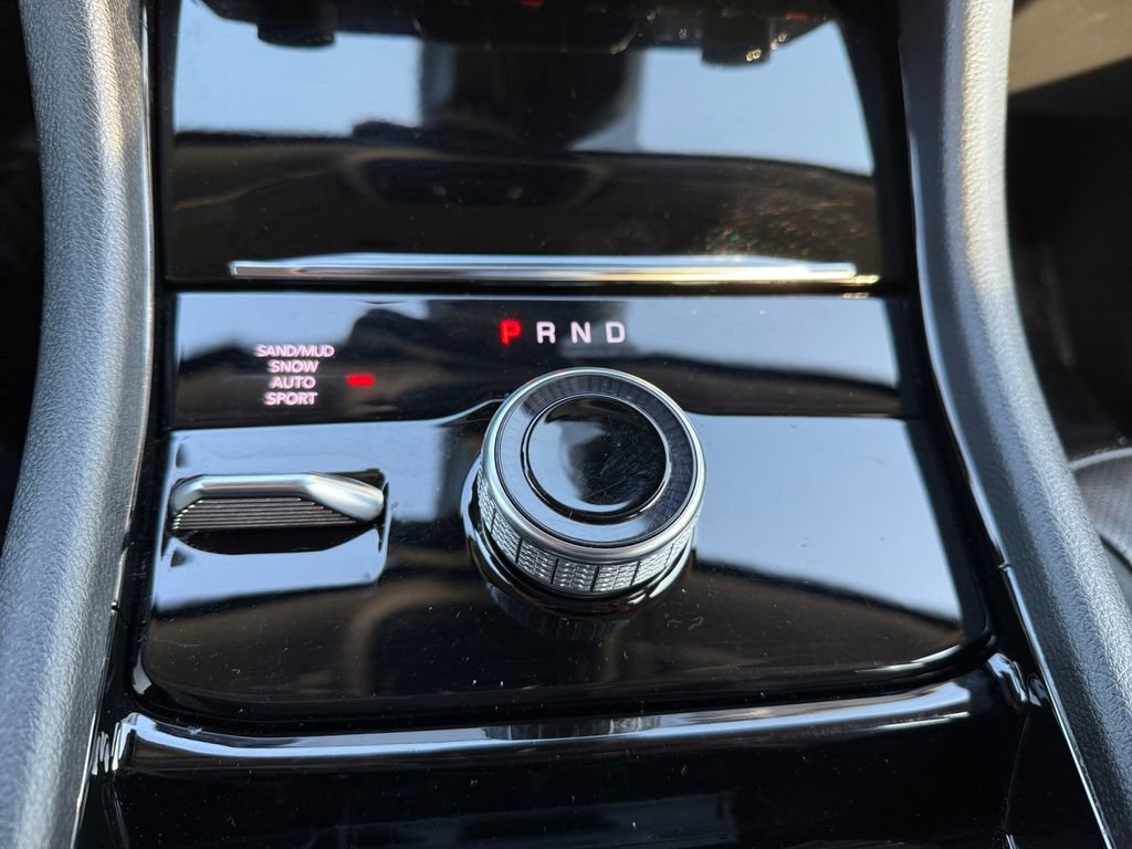 Used 2023 Jeep Grand Cherokee Limited w/ Luxury Tech Group II image 20