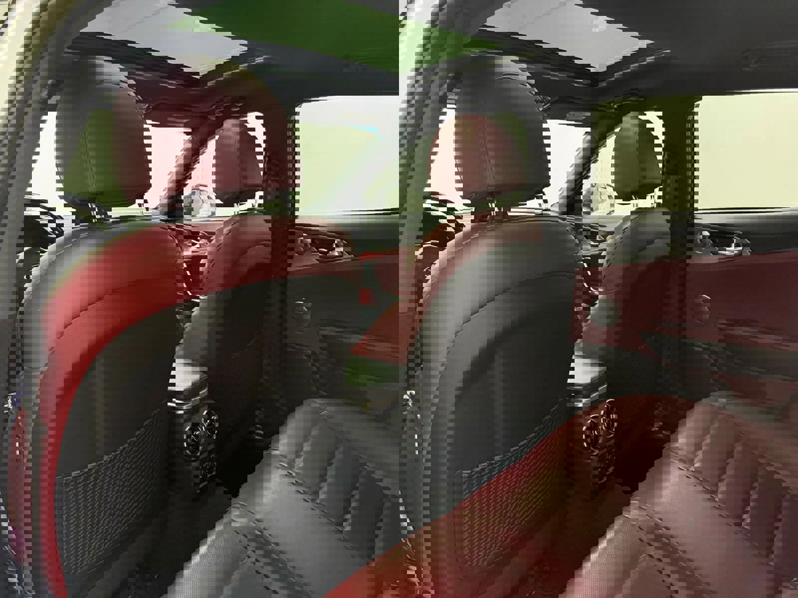 Used 2019 Kia Stinger GT2 image 19