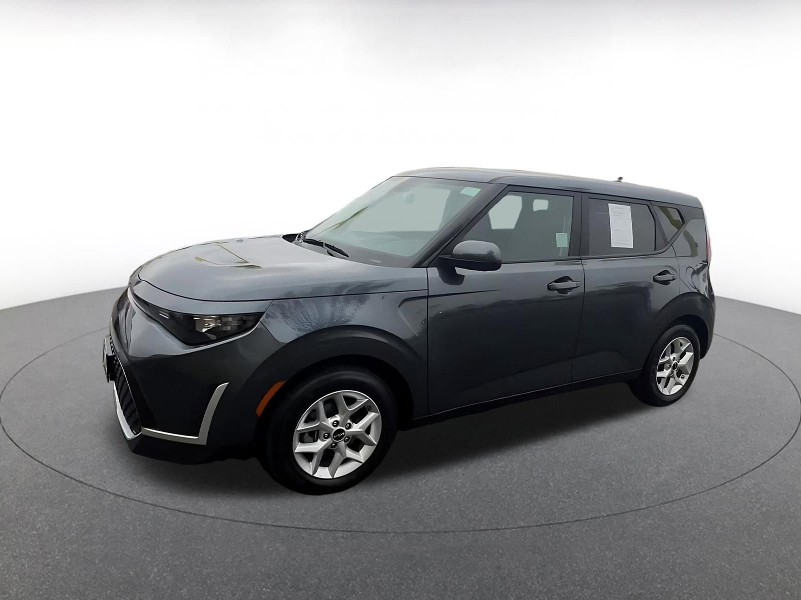 Used 2025 Kia Soul LX w/ LX Technology Package image 8