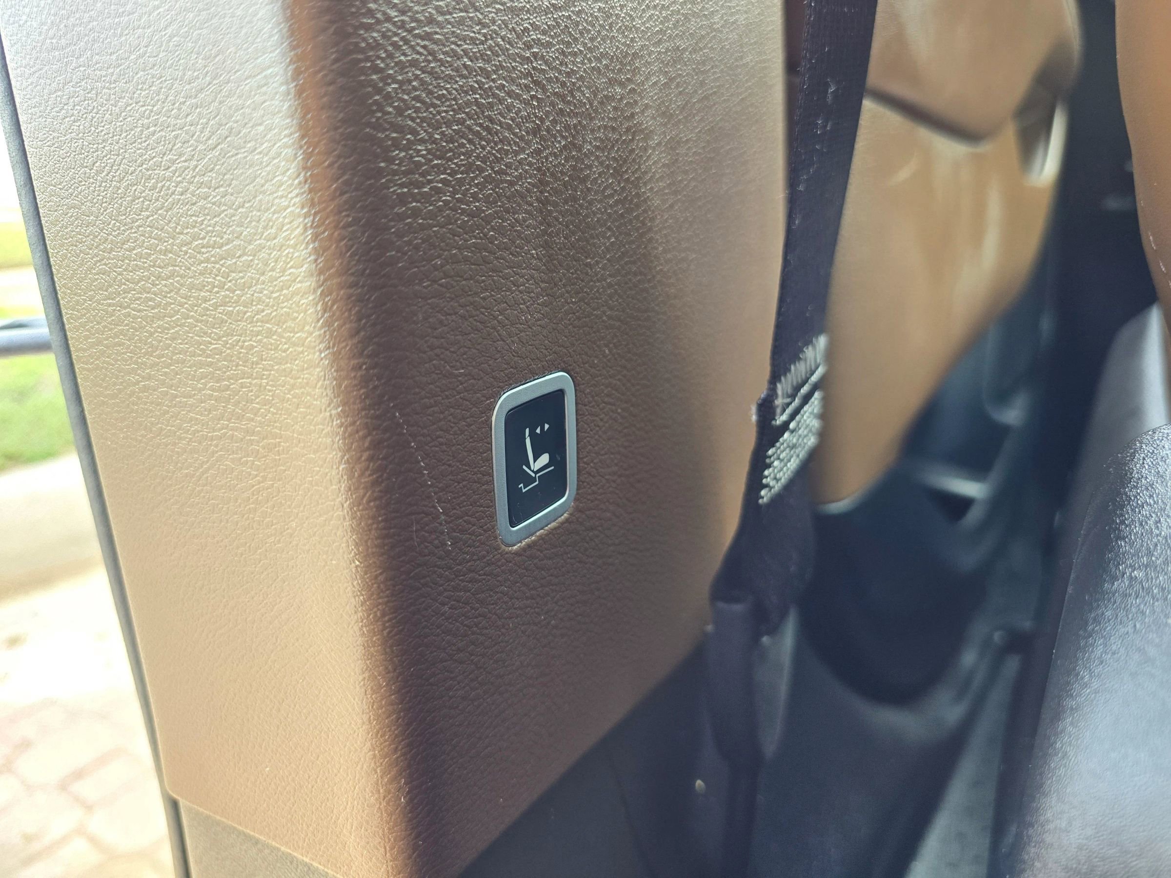 Used 2017 Chrysler Pacifica Limited FWD image 57