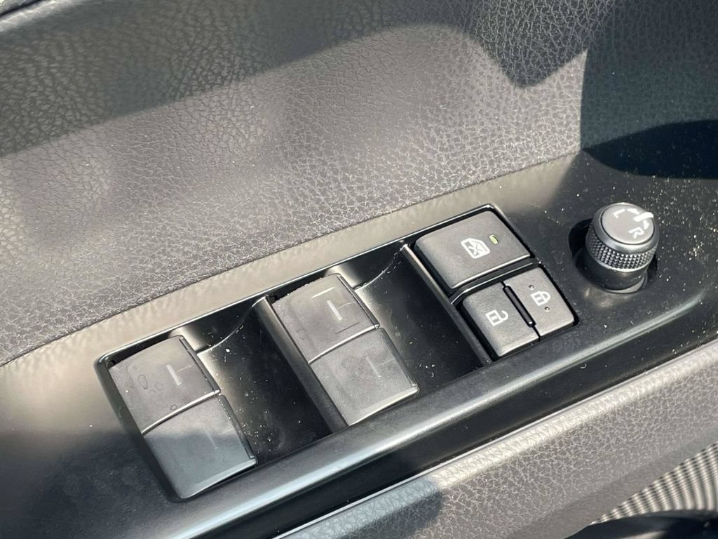 Used 2026 Toyota Camry SE FWD image 15