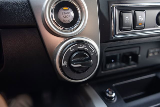 Used 2019 Nissan Titan PRO-4X w/ Pro-4x Convenience Package image 29