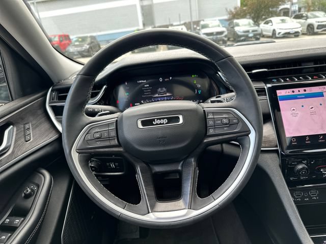 Used 2023 Jeep Grand Cherokee 4WD 4xe image 17