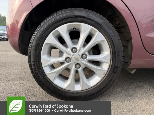 Used 2021 Chevrolet Spark LT FWD image 9