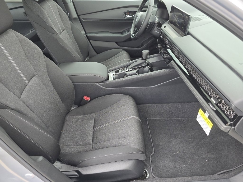 Certified 2025 Honda Accord Sport image 28