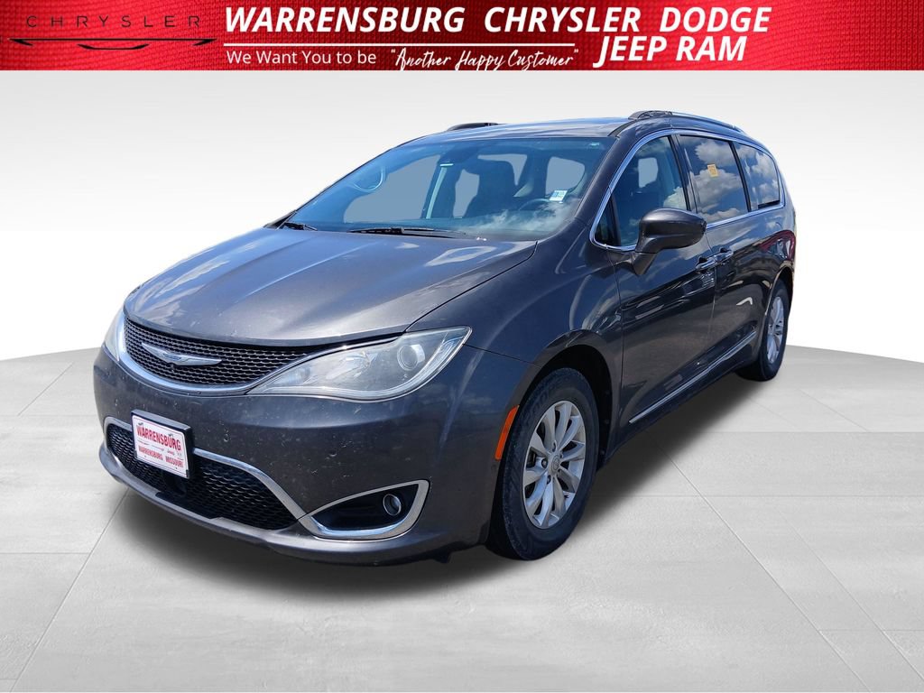 Used 2018 Chrysler Pacifica Touring-L w/ Advanced Safetytec Group FWD image 5