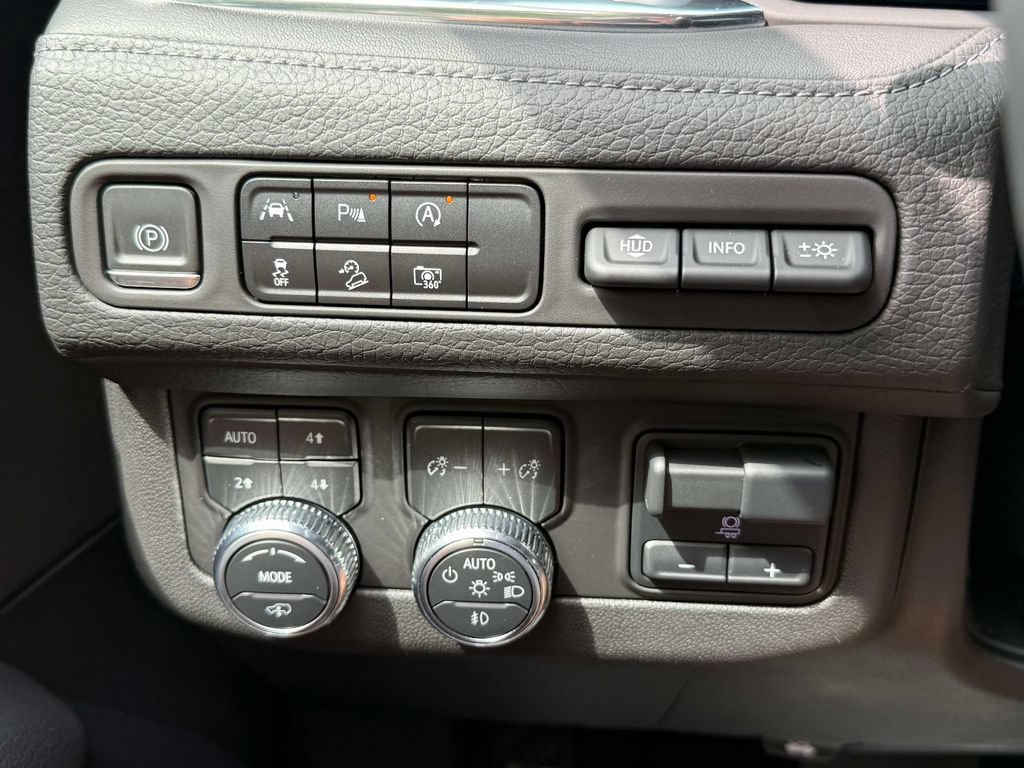 Used 2023 GMC Yukon Denali w/ Max Trailering Package AWD/4WD image 29