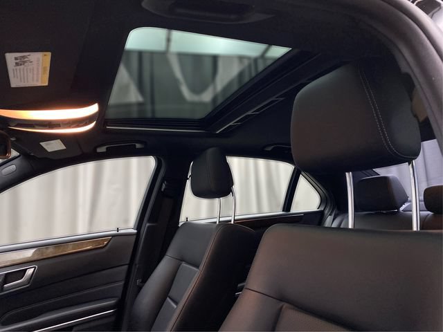 Used 2016 Mercedes-Benz E 350 4MATIC Sedan image 27