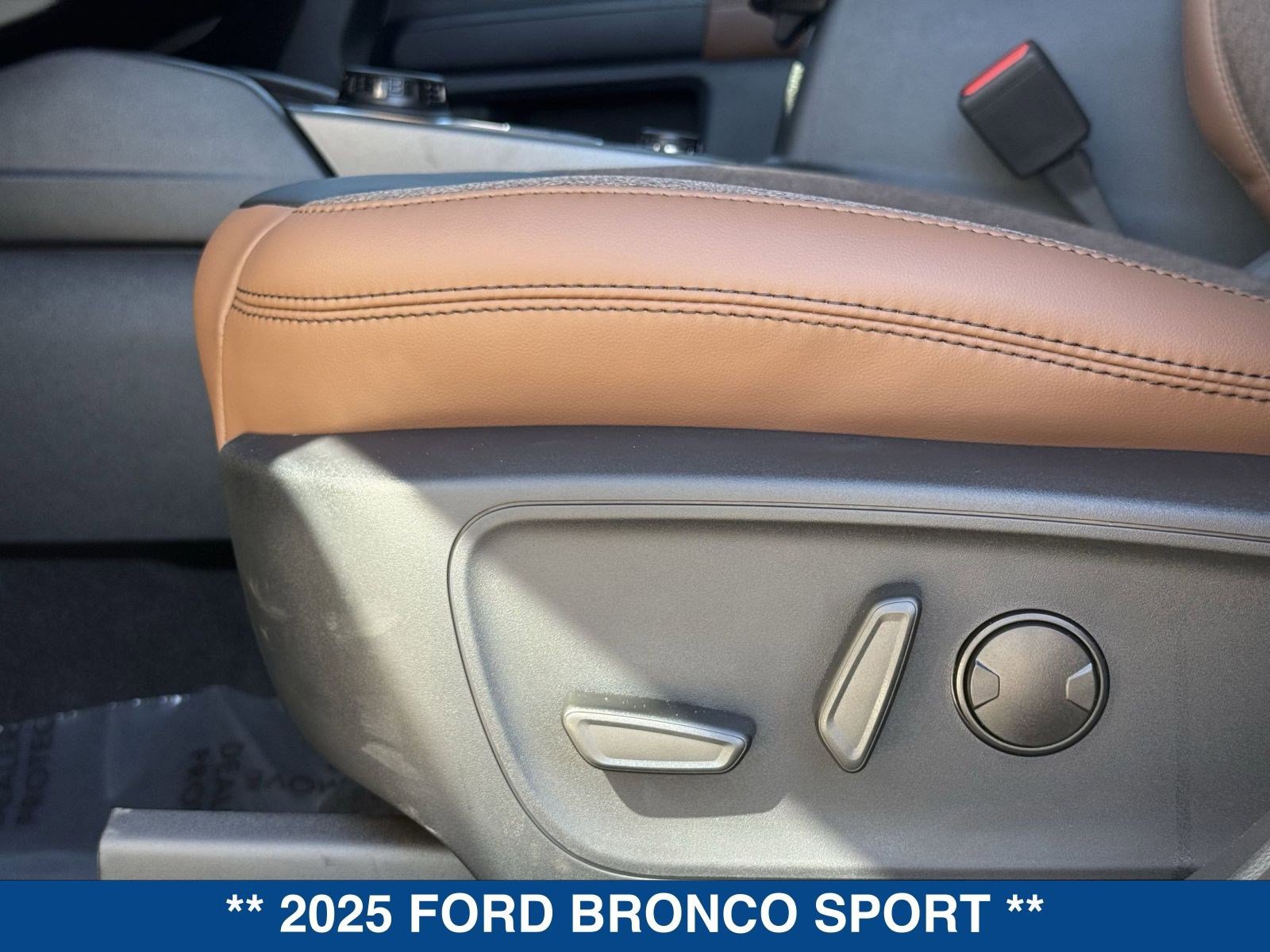New 2025 Ford Bronco Sport Outer Banks w/ Outer Banks Tech Package+ image 21