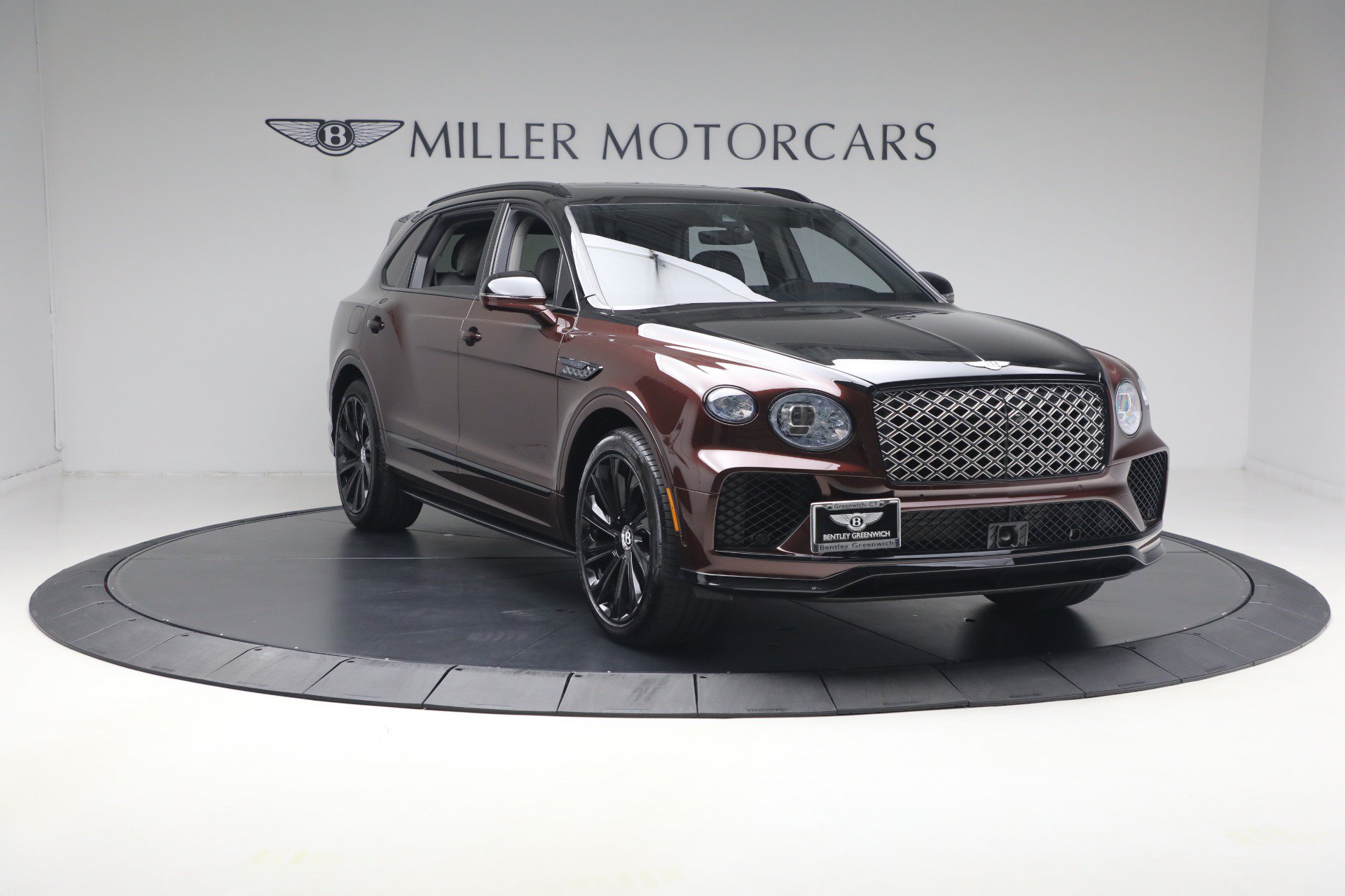 Certified 2024 Bentley Bentayga Extended Wheelbase AWD/4WD image 11