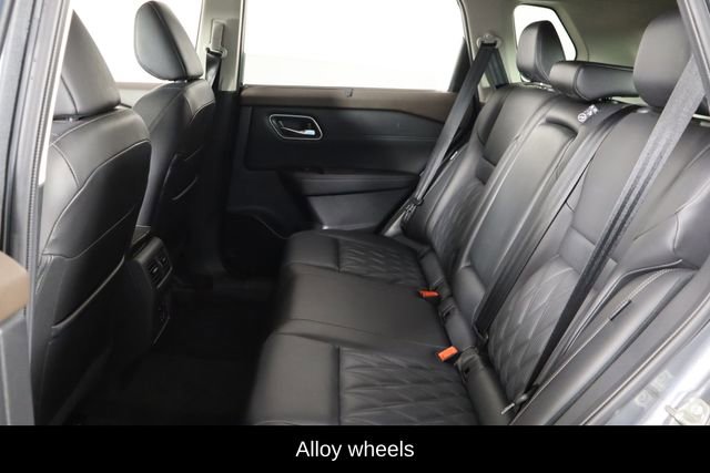 Used 2023 Nissan Rogue Platinum w/ Platinum Premium Package image 17