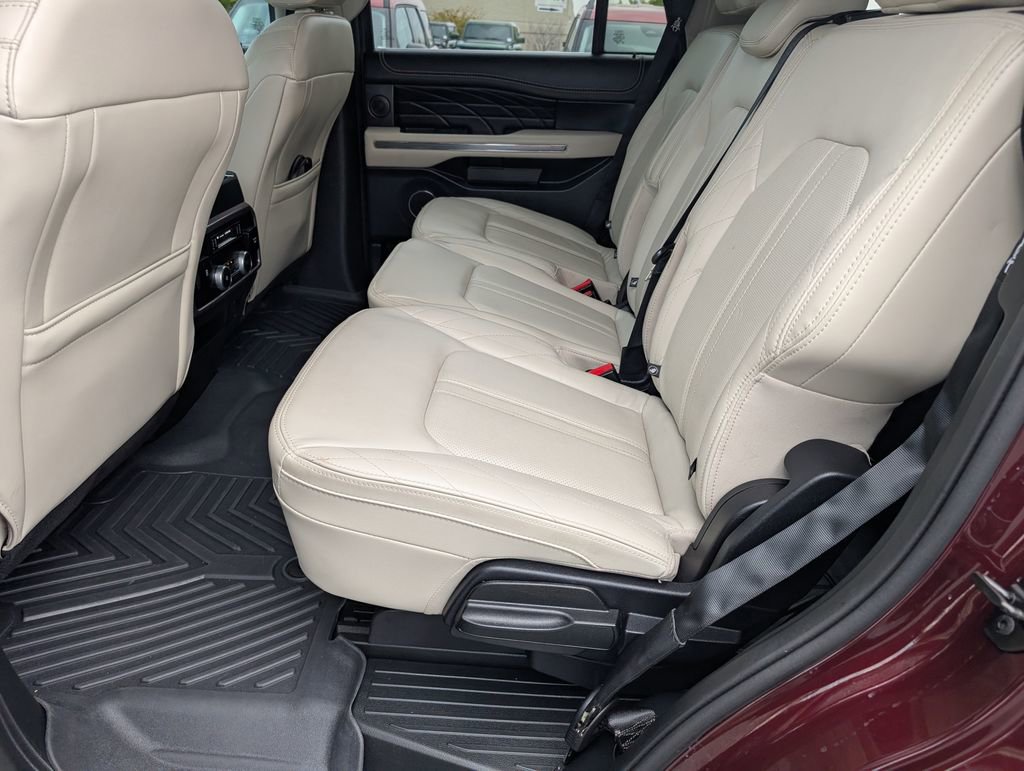 Used 2021 Ford Expedition Platinum image 12