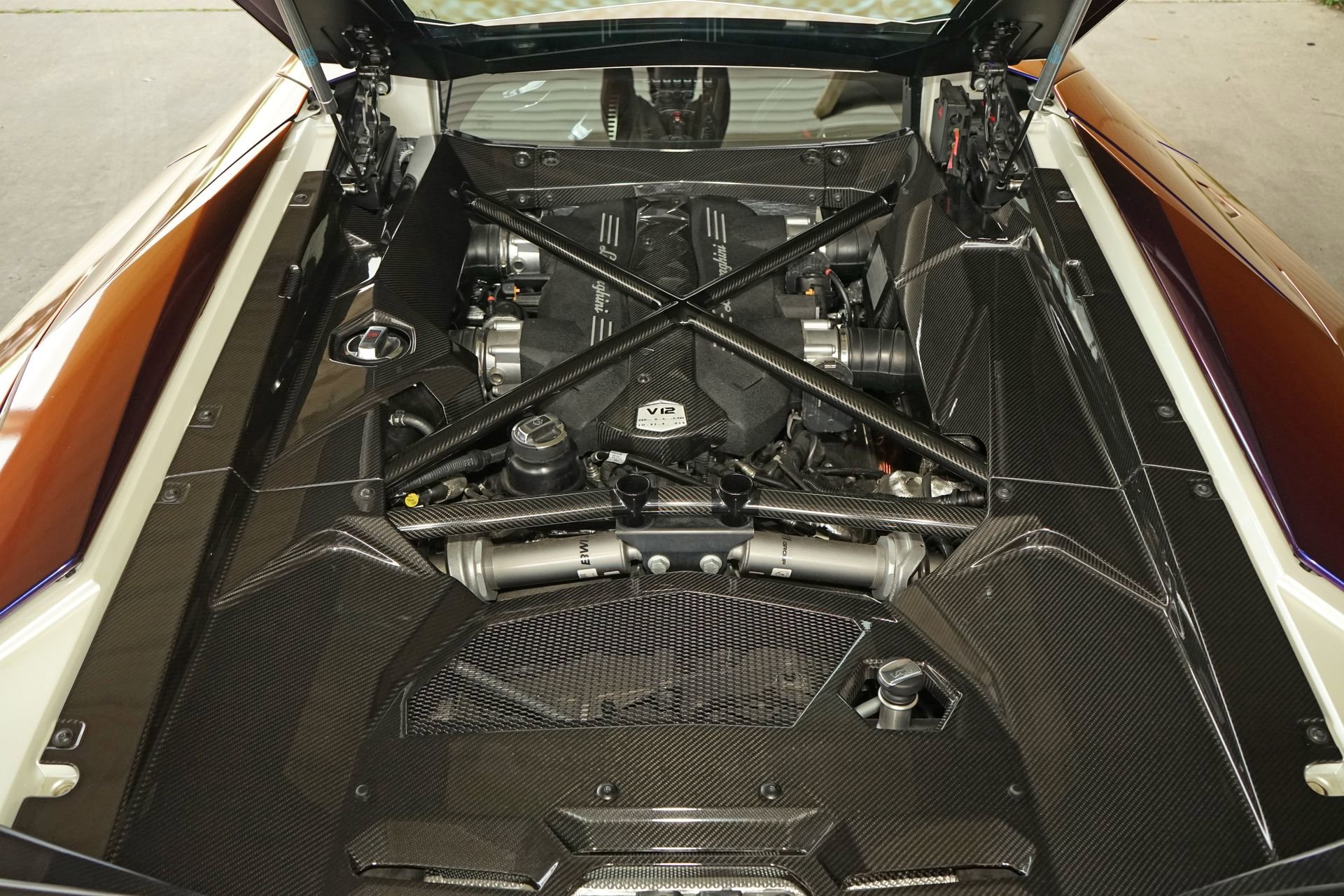 Used 2017 Lamborghini Aventador S image 34