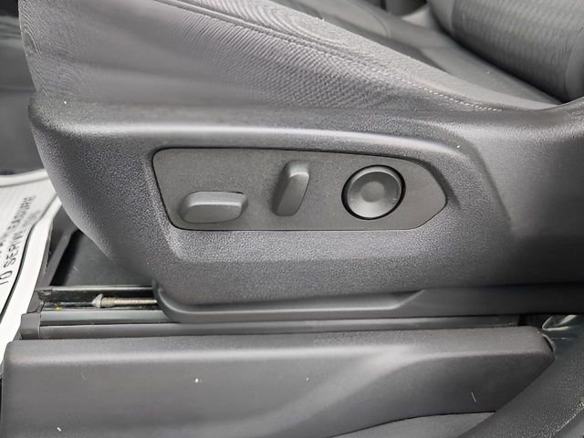 Used 2022 Chevrolet Silverado 1500 Custom AWD/4WD image 16