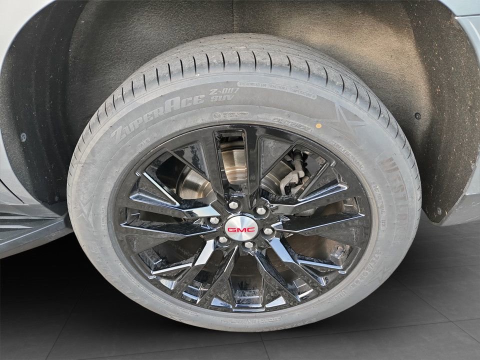 Used 2024 GMC Yukon SLE AWD/4WD image 32